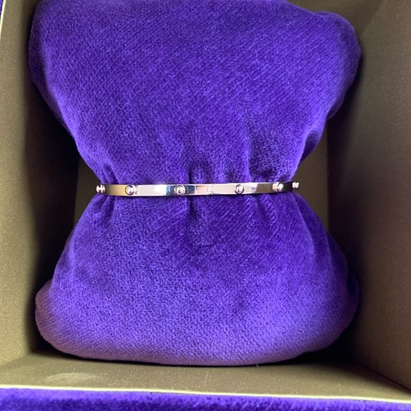 💃💃🎉HOST PICK 🎉💃💃Gucci GG Running Bangle In 18K Yellow Gold - Picture 3 of 8